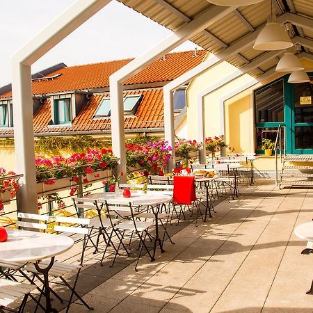 Mikon Eastgate Hotel - City Centre Берлин Экстерьер фото