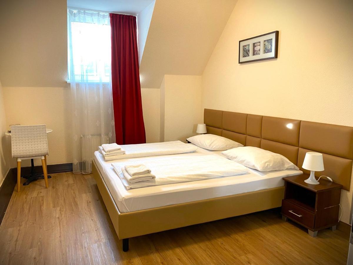 Mikon Eastgate Hotel - City Centre Берлин Экстерьер фото