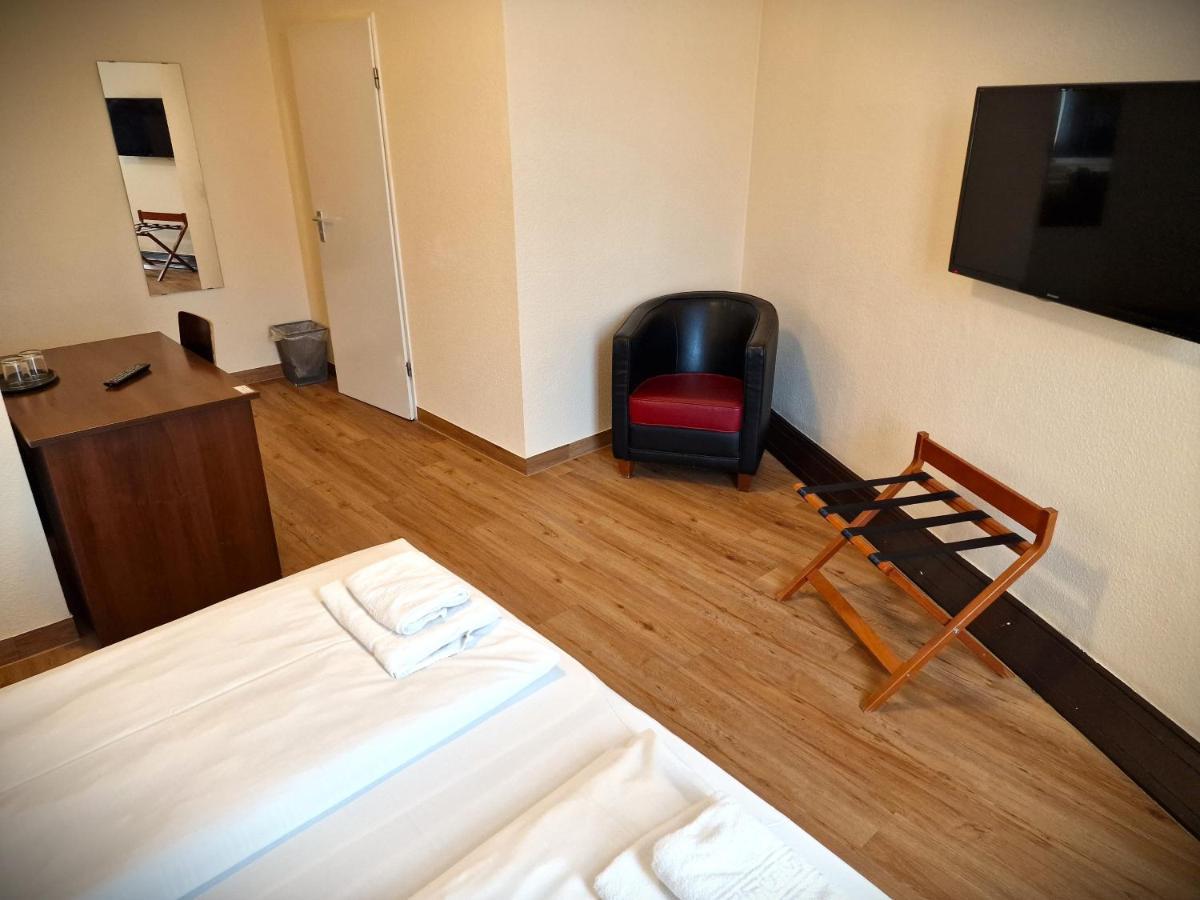 Mikon Eastgate Hotel - City Centre Берлин Экстерьер фото