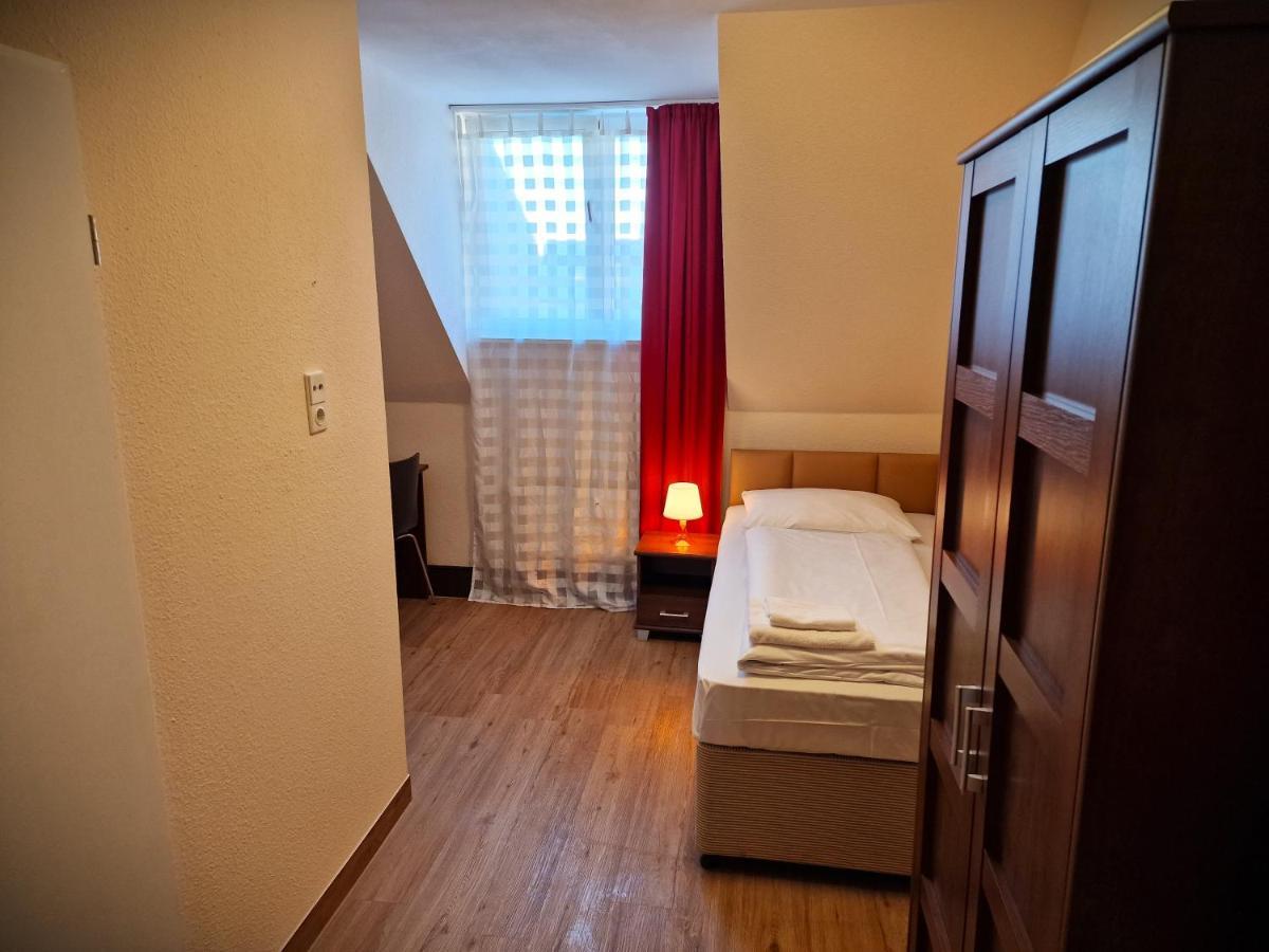 Mikon Eastgate Hotel - City Centre Берлин Экстерьер фото