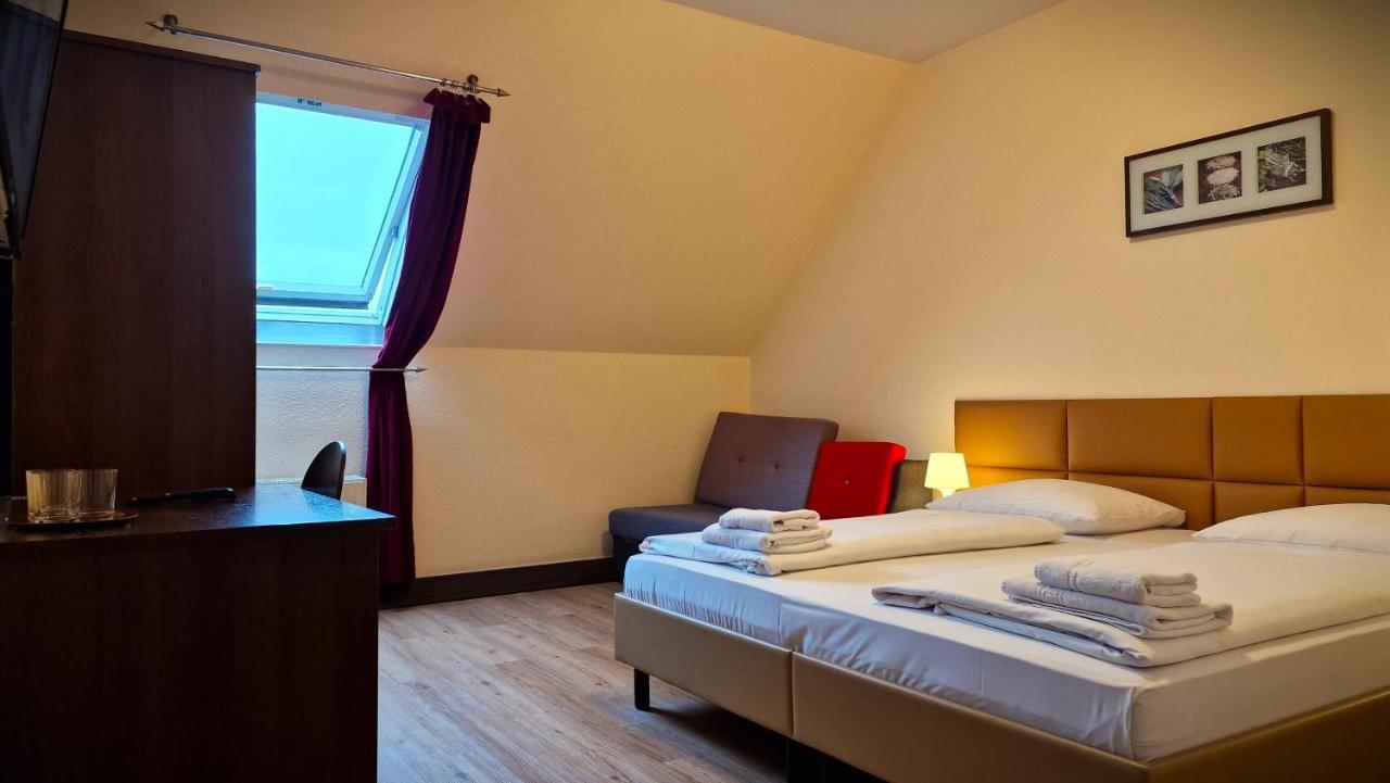 Mikon Eastgate Hotel - City Centre Берлин Экстерьер фото
