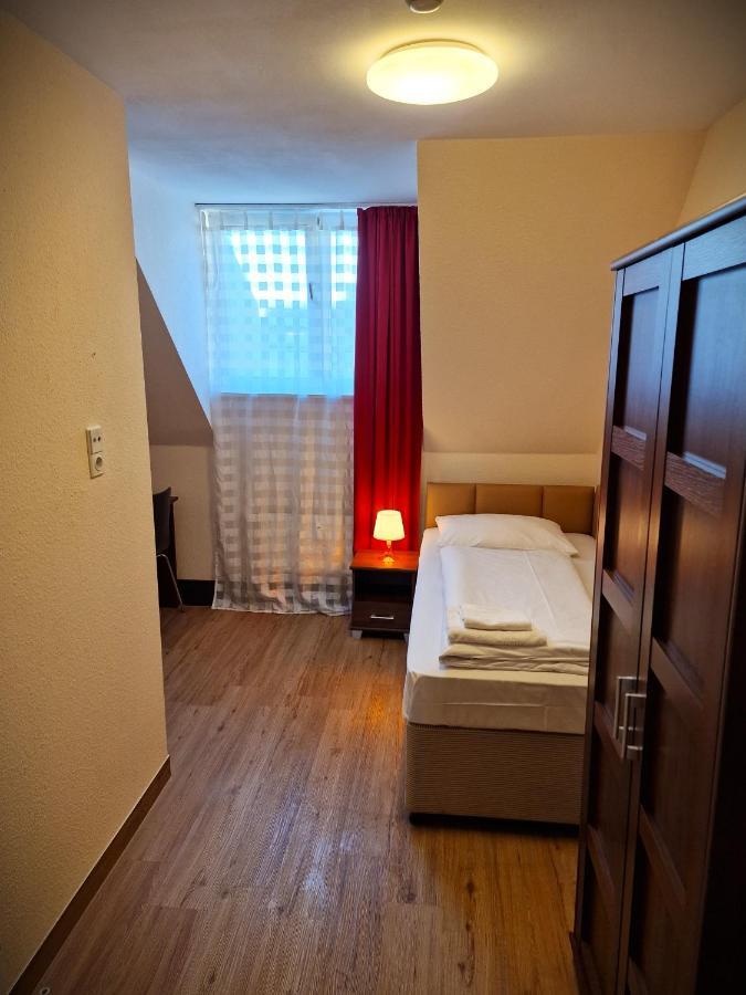 Mikon Eastgate Hotel - City Centre Берлин Экстерьер фото