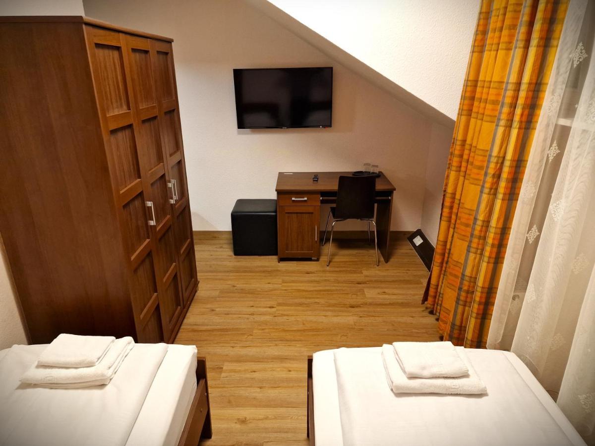 Mikon Eastgate Hotel - City Centre Берлин Экстерьер фото