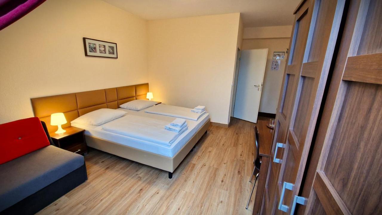 Mikon Eastgate Hotel - City Centre Берлин Экстерьер фото