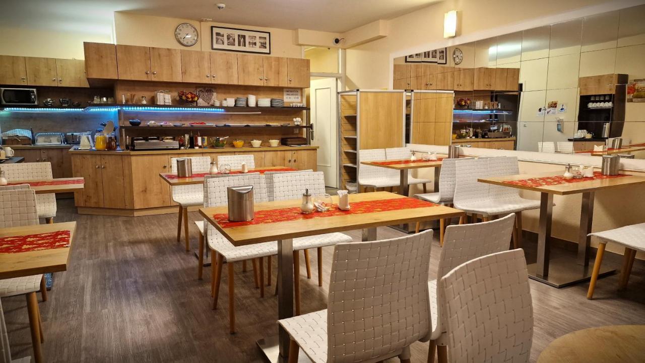Mikon Eastgate Hotel - City Centre Берлин Экстерьер фото