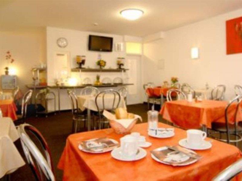 Mikon Eastgate Hotel - City Centre Берлин Экстерьер фото